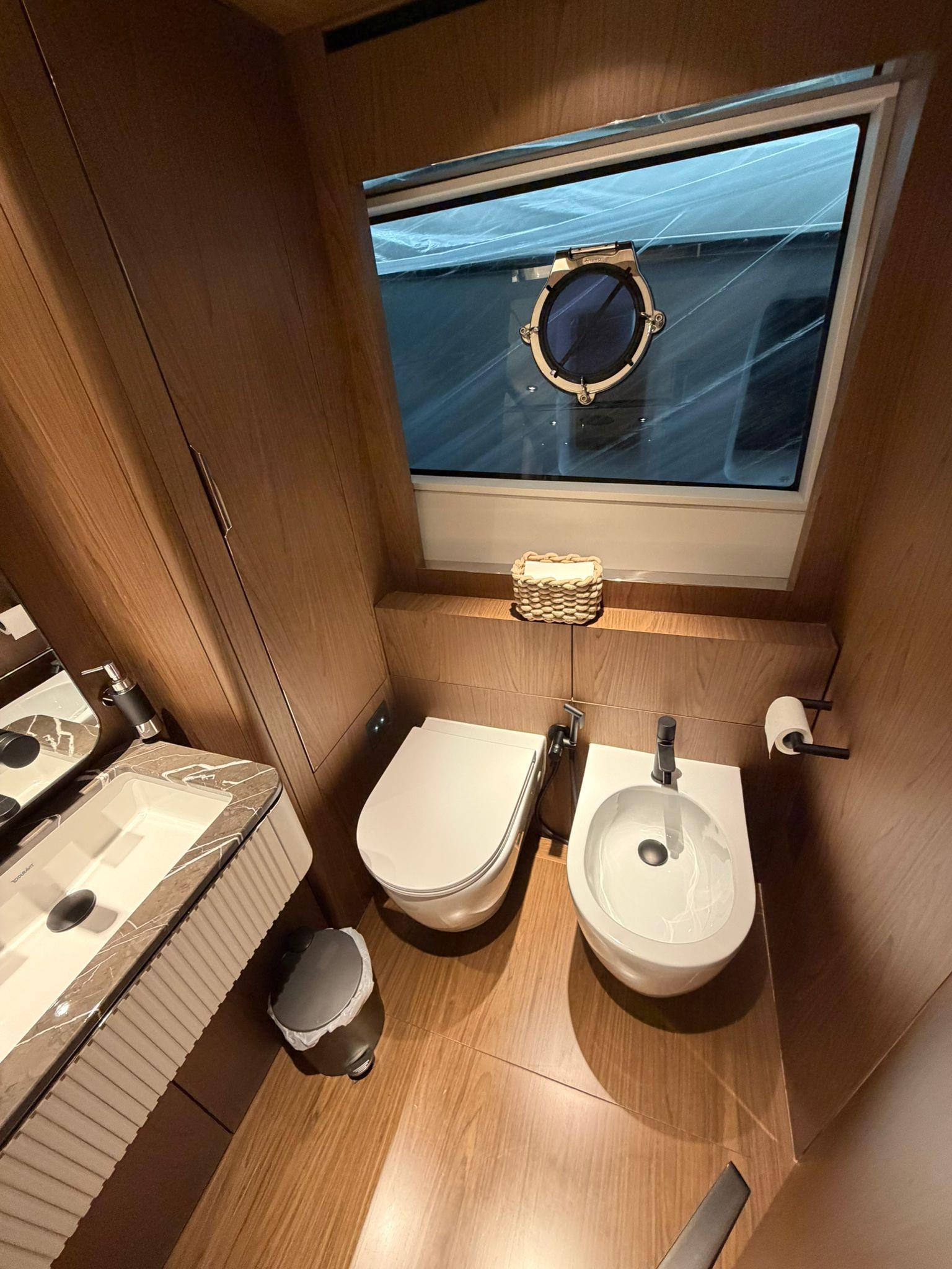 2023 FERRETTI YACHTS 780 